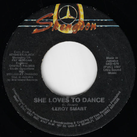 She Loves To Dance / Ver